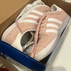 Adidas Gazelle kids sneakers w/ box